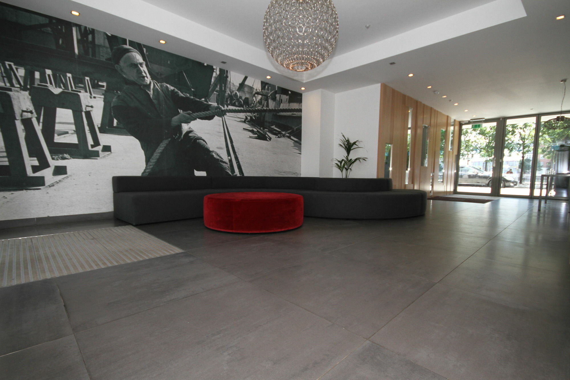The Waterfront Apartment *